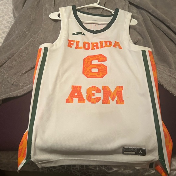 Jersey - Picture 2 of 2